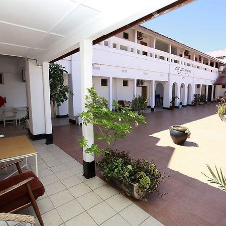 New Palm Tree Hotel Mombasa Exterior foto