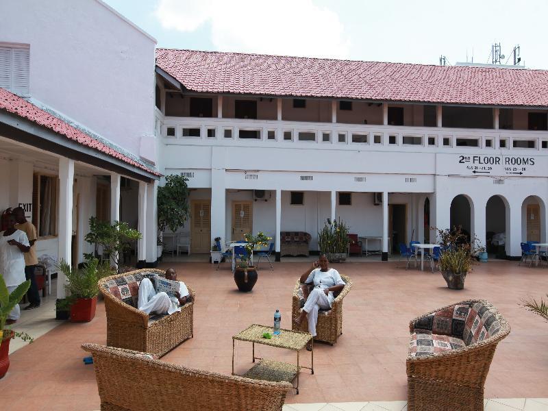 New Palm Tree Hotel Mombasa Exterior foto