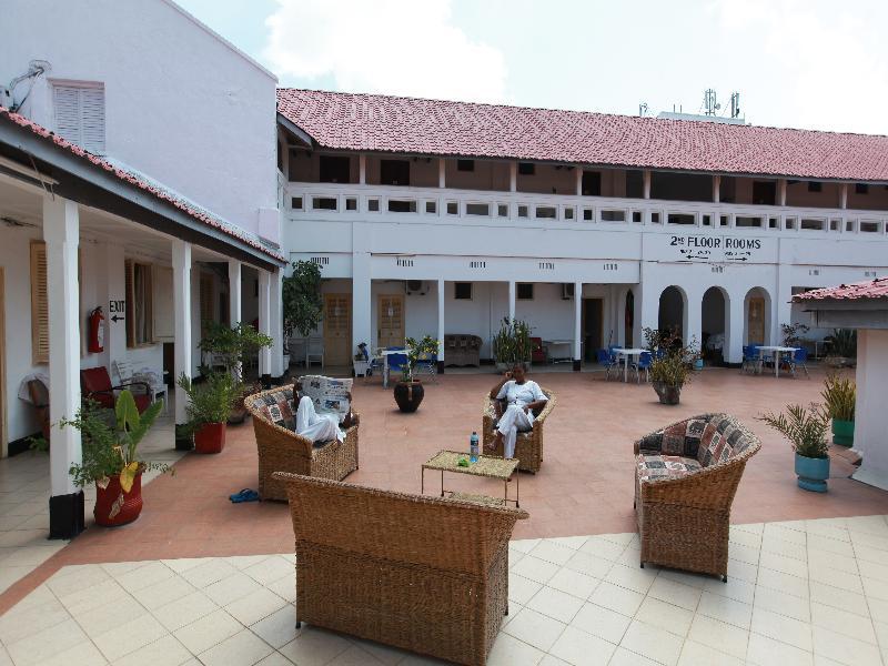 New Palm Tree Hotel Mombasa Exterior foto