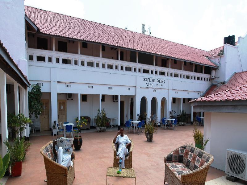 New Palm Tree Hotel Mombasa Exterior foto